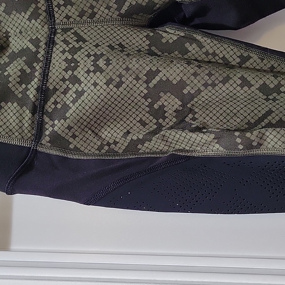 Snake print legging - Picture 3 of 7